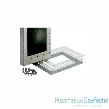 Complemento Inox montaje equipo natación contracorriente en piscina liner